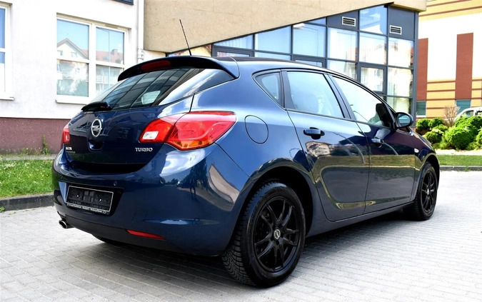 Opel Astra cena 26900 przebieg: 207121, rok produkcji 2012 z Elbląg małe 781